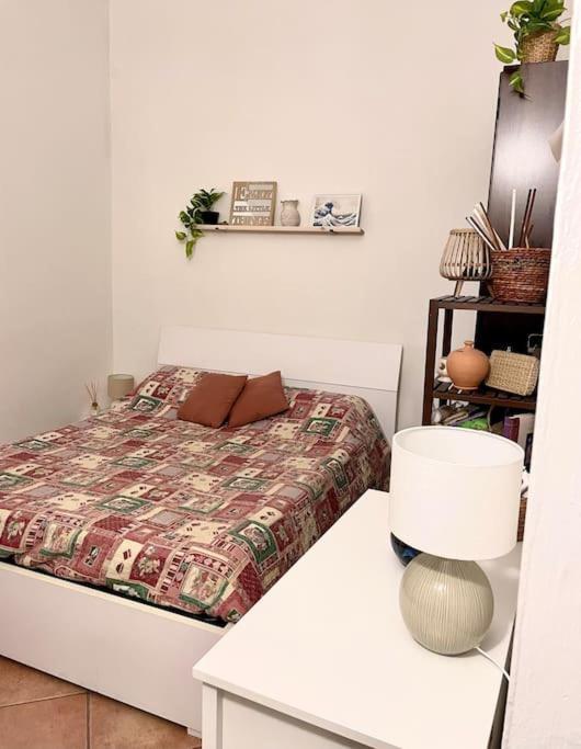 “A Ca Di Amelia” Apartment Savona Bagian luar foto
