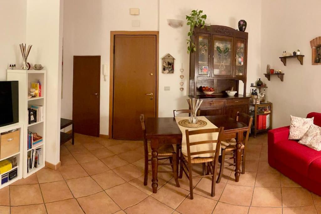 “A Ca Di Amelia” Apartment Savona Bagian luar foto